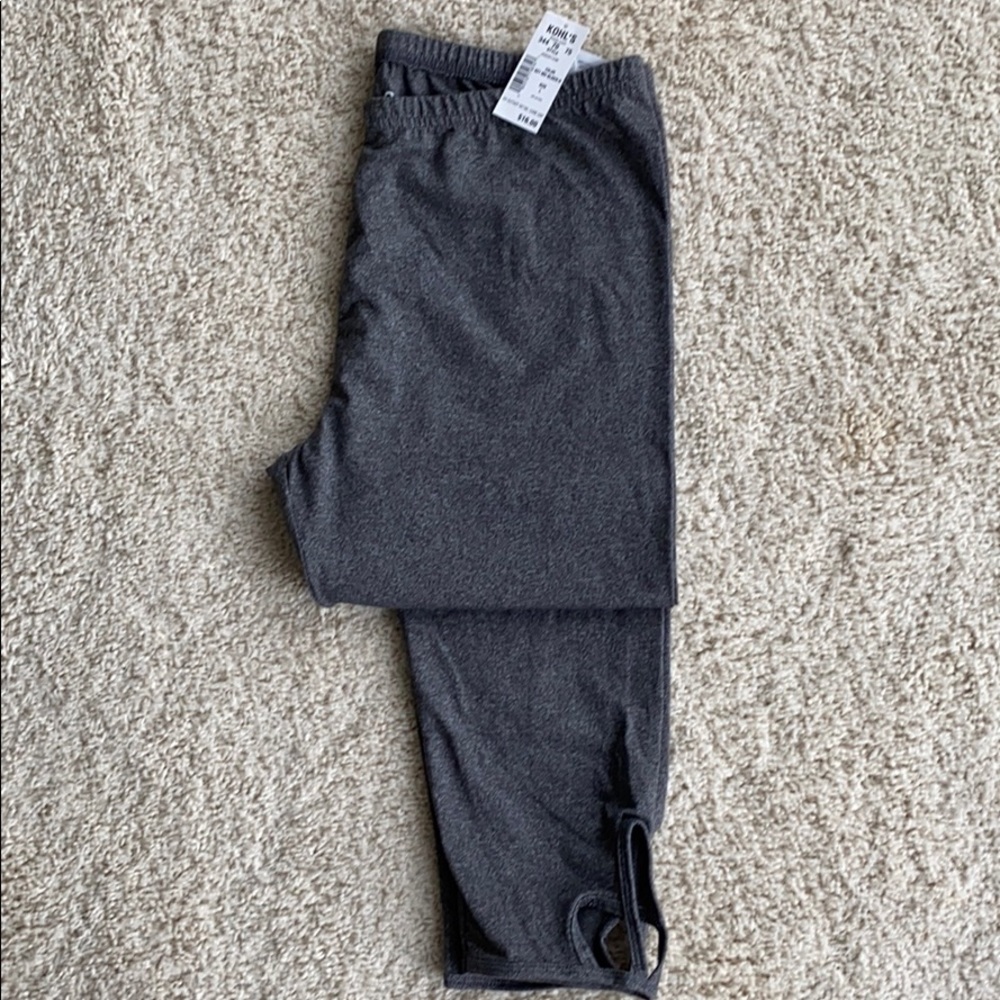NWT Kohl’s SO juniors size large Capri leggings